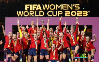 西班牙女足23名冠军球员联名发声谴责足协主席