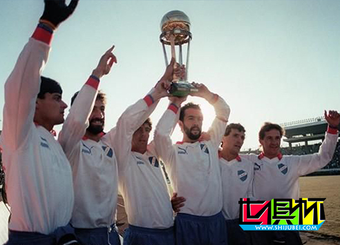 1988年12月11日乌拉圭民族点球大战7比6险胜荷兰埃因霍温-第1张图片-世俱杯