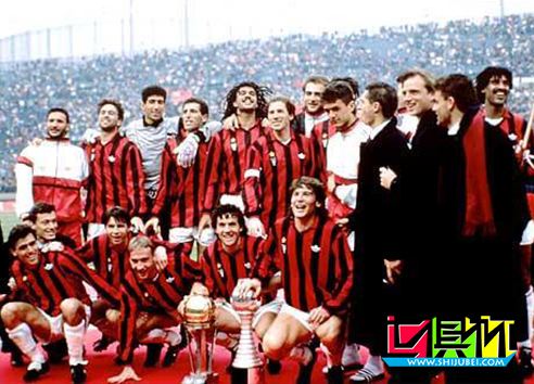 1990年意大利AC米兰队3比0大胜巴拉圭的奥林匹亚队-第1张图片-世俱杯