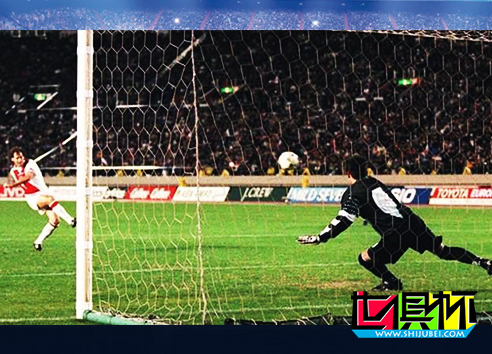 1995年11月28日荷兰阿贾克斯4:3点球击败了巴西格雷米奥-第4张图片-世俱杯