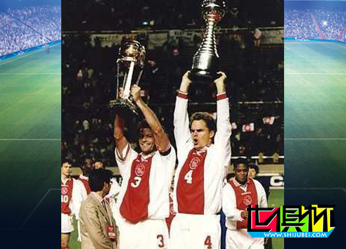 1995年11月28日荷兰阿贾克斯4:3点球击败了巴西格雷米奥-第5张图片-世俱杯