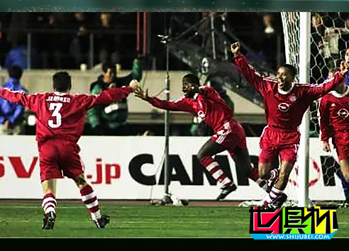 2001年11月27日德国拜仁慕尼黑1比0击败阿根廷博卡青年-第3张图片-世俱杯