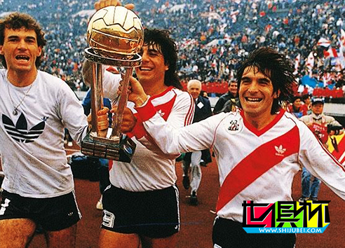 1986年12月14日阿根廷河床队1比0小胜罗马尼亚布加勒斯特星队