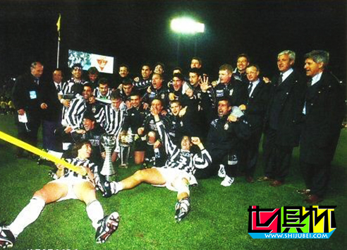 1996年11月26日意大利尤文图斯队1:0战胜阿根廷河床队