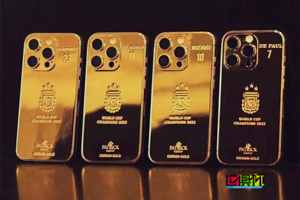 梅西 定制35部黄金手机赠送阿根廷队友